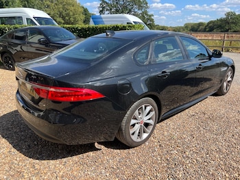 Used Jaguar XF 2016 for sale - 79609249: Photo