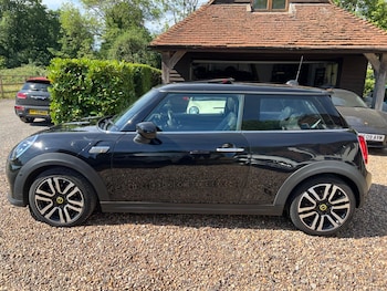 Used MINI Electric Hatch 2021 for sale - 79291677: Photo