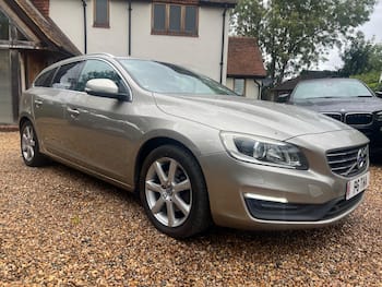 Used Volvo V60 2016 for sale - 79669302: Photo