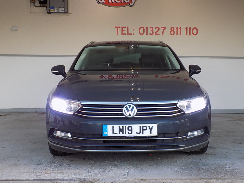 Used Volkswagen Passat 2019 for sale - 76766499: Photo 2