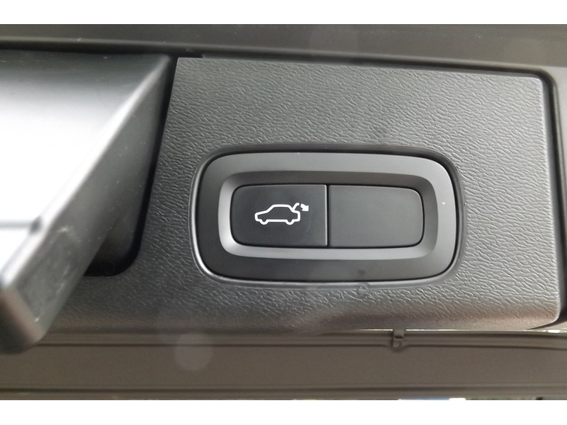 Used Volvo XC60 2019 for sale - 77337635: Photo 37