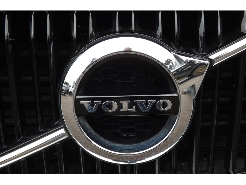 Used Volvo XC60 2019 for sale - 77337635: Photo 8