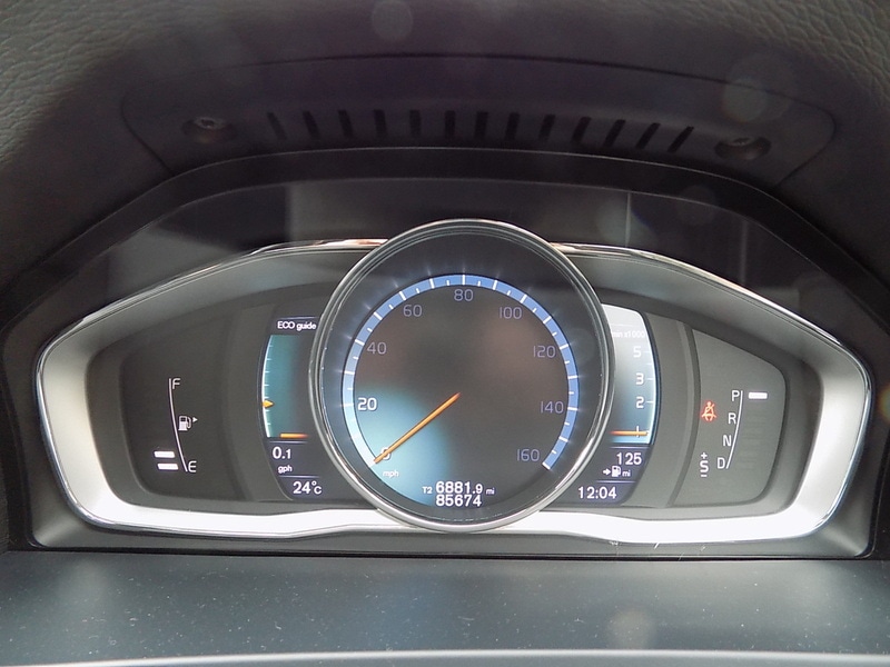 Used Volvo V60 2016 for sale - 76766482: Photo 10