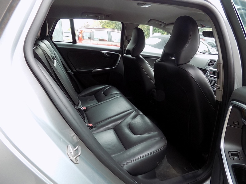 Used Volvo V60 2016 for sale - 76766482: Photo 21