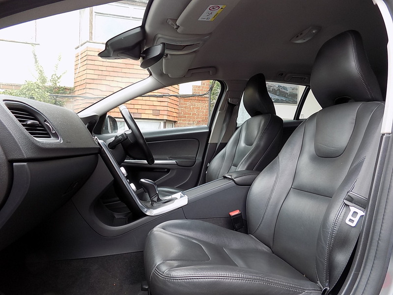 Used Volvo V60 2016 for sale - 76766482: Photo 23