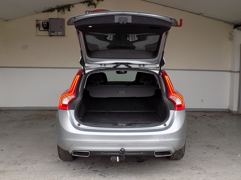 Used Volvo V60 2016 for sale - 76766482: Photo 28