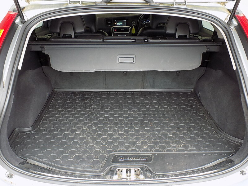 Used Volvo V60 2016 for sale - 76766482: Photo 29