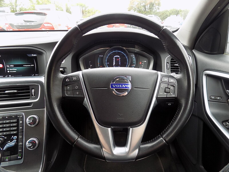 Used Volvo V60 2016 for sale - 76766482: Photo 8