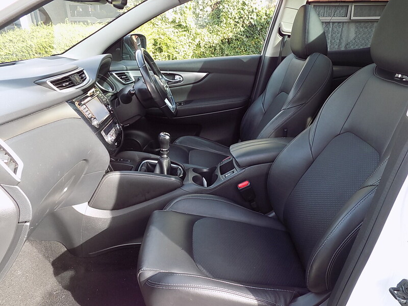 Used Nissan Qashqai 2017 for sale - 76766478: Photo 14