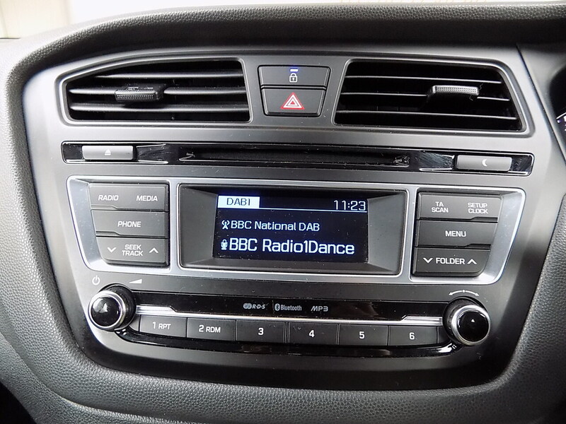 Used Hyundai i20 2017 for sale - 76766494: Photo 10