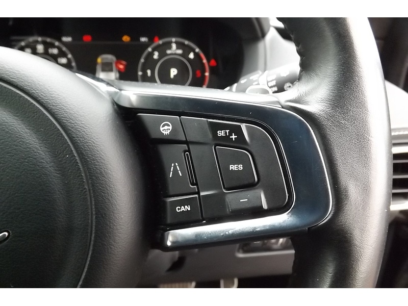 Used Jaguar F-Pace 2020 for sale - 76766476: Photo 17