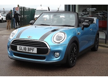Used MINI Convertible 2018 for sale - 76910750: Photo