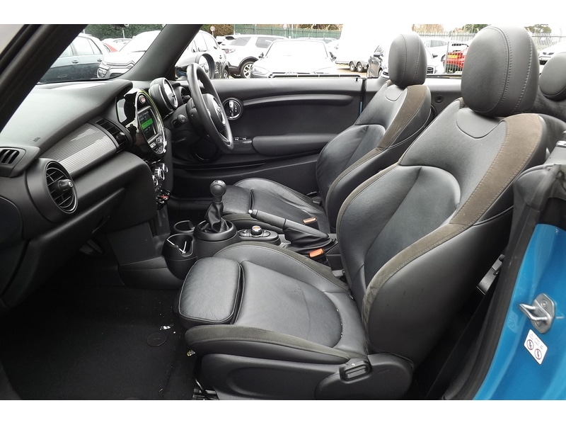 Used MINI Convertible 2018 for sale - 76910750: Photo 24