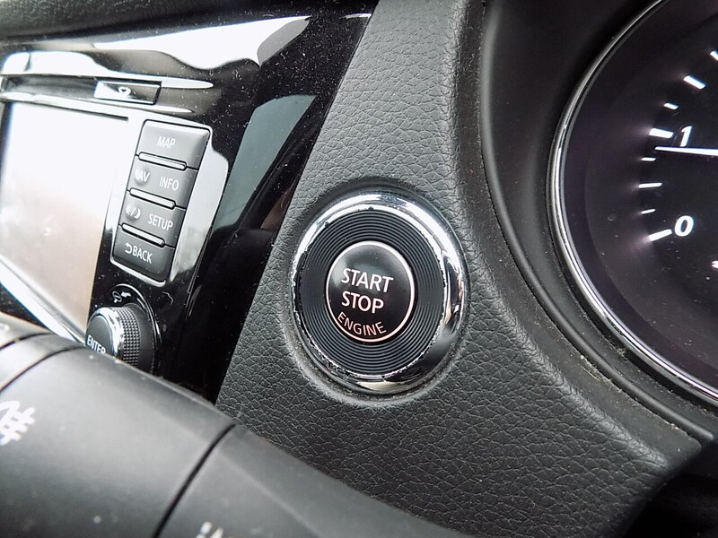 Used Nissan Qashqai 2016 for sale - 77056502: Photo 17