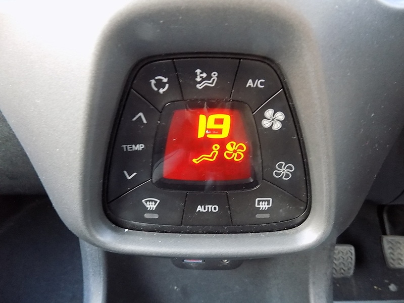 Used Toyota AYGO 2021 for sale - 76766489: Photo 16