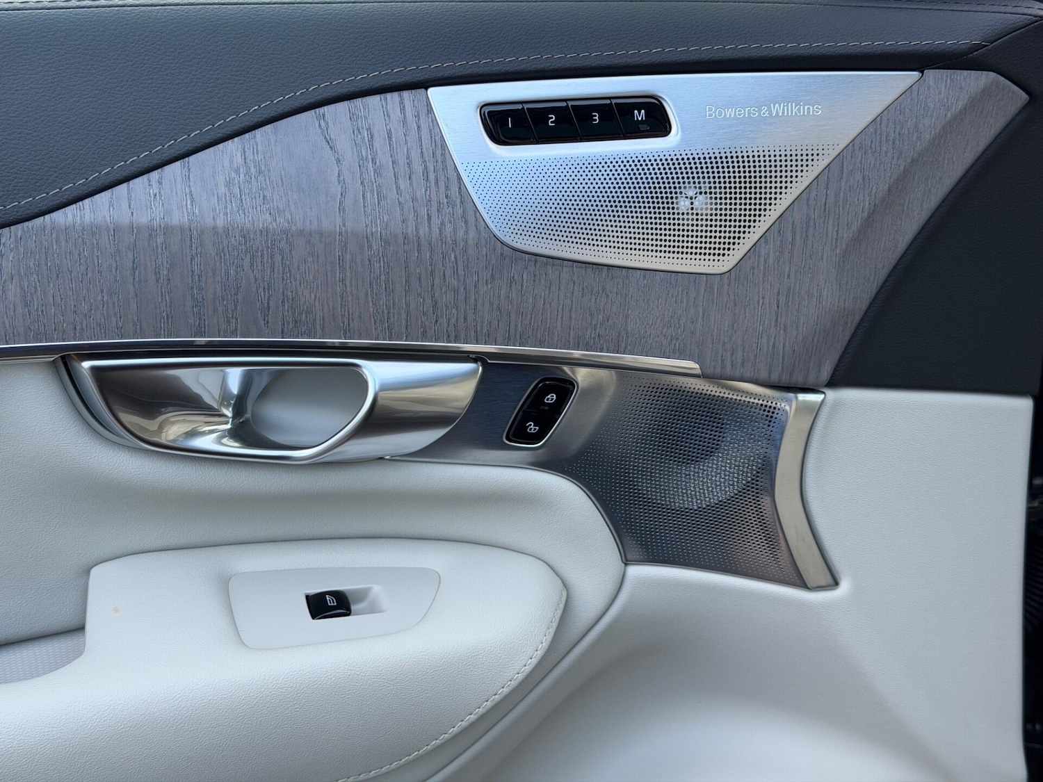 Used Volvo XC90 2023 for sale - 77630099: Photo 23