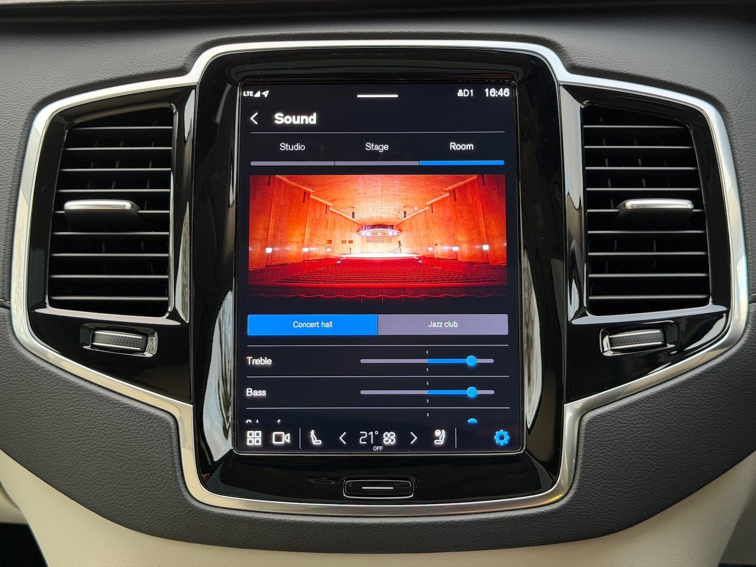 Used Volvo XC90 2023 for sale - 77630099: Photo 53