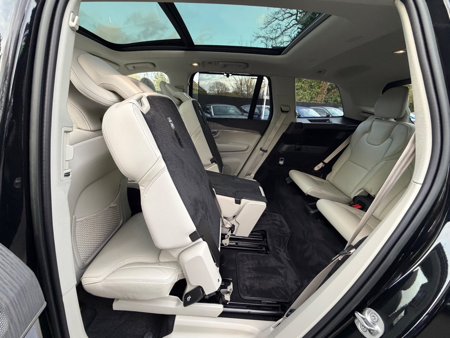 Used Volvo XC90 2023 for sale - 77630099: Photo 64