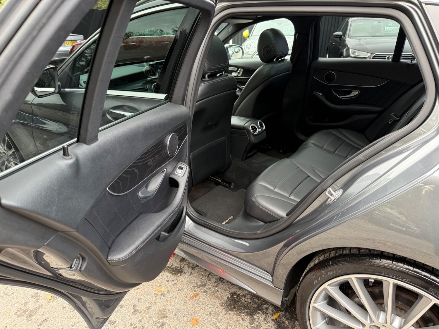 Used Mercedes-Benz C Class 2017 for sale - 76352363: Photo 30