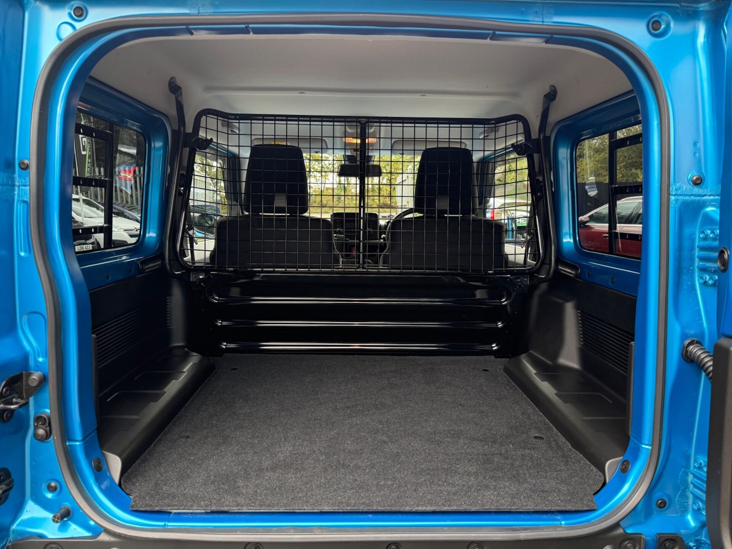 Used Suzuki Jimny 2023 for sale - 76402049: Photo 39