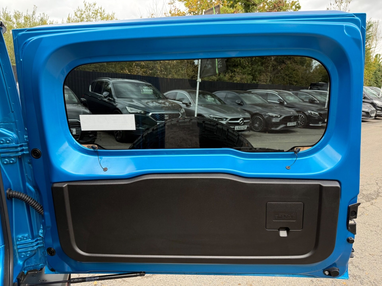 Used Suzuki Jimny 2023 for sale - 76402049: Photo 40