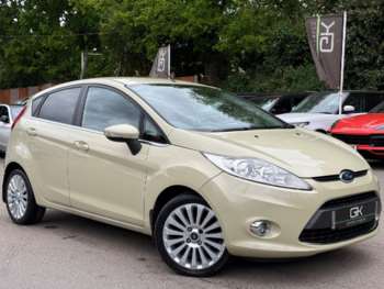 2009 (09) - TITANIUM AUTOMATIC - 2 OWNERS -14 SERVICE STAMPS - 12 MONTHS MOT 5-Door
