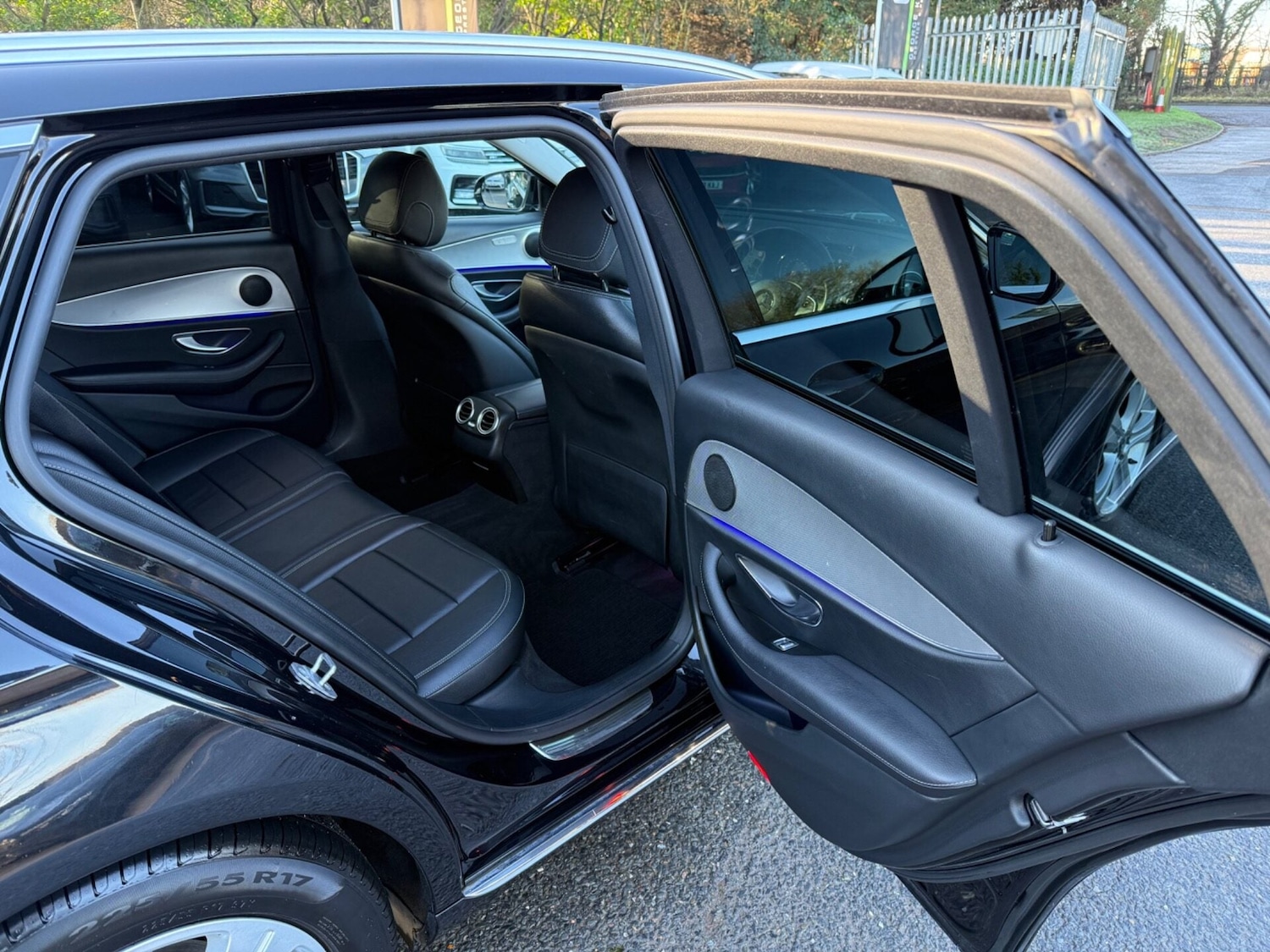 Used Mercedes-Benz E Class 2017 for sale - 77963689: Photo 28