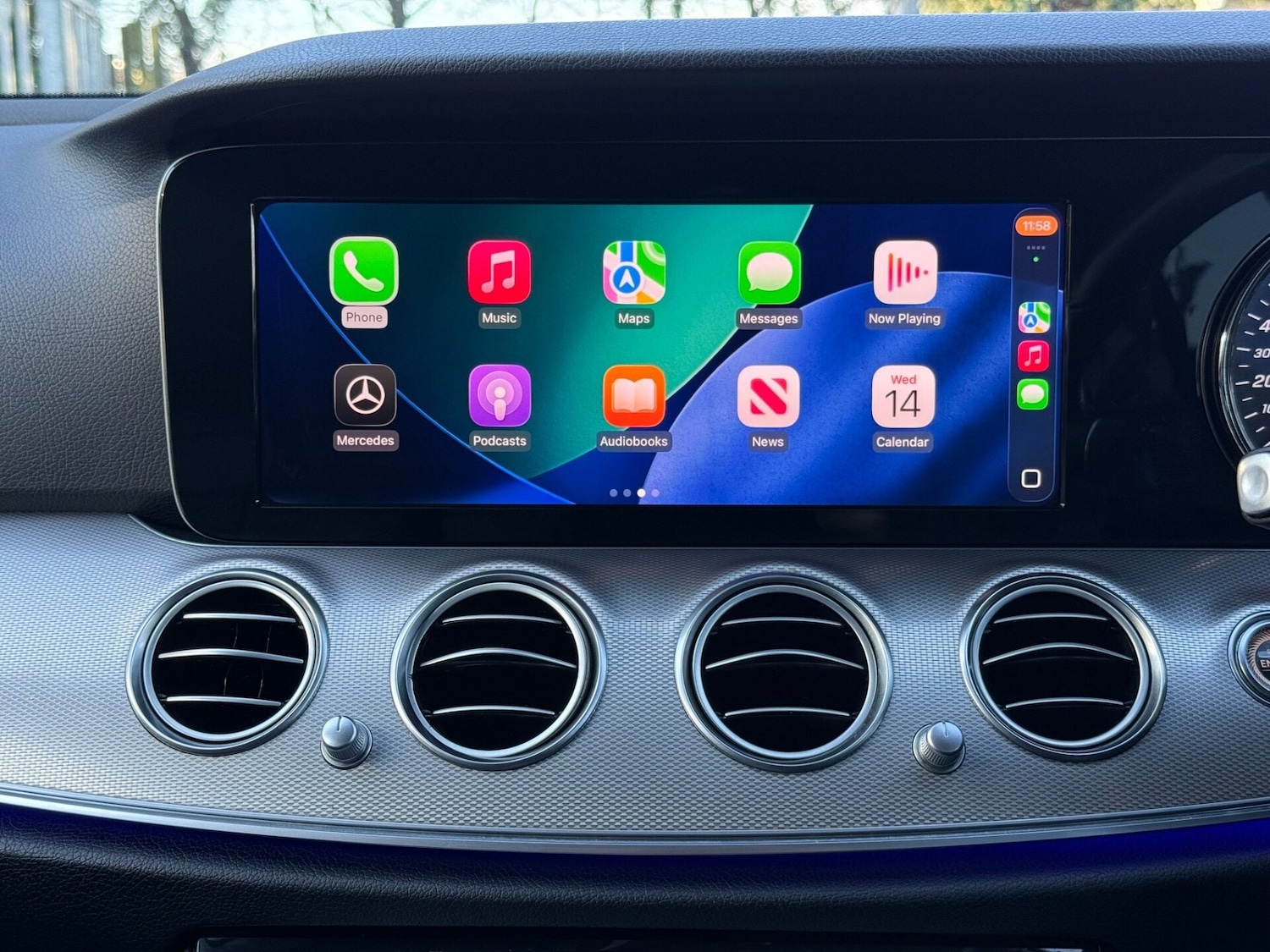 Used Mercedes-Benz E Class 2017 for sale - 77963689: Photo 4