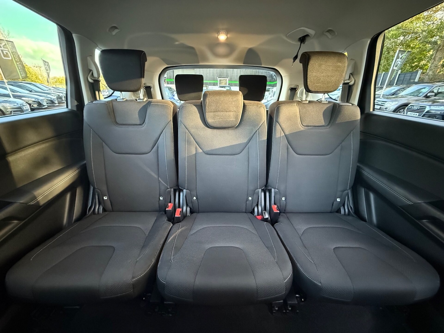 Used Ford S-Max 2016 for sale - 76588310: Photo 16