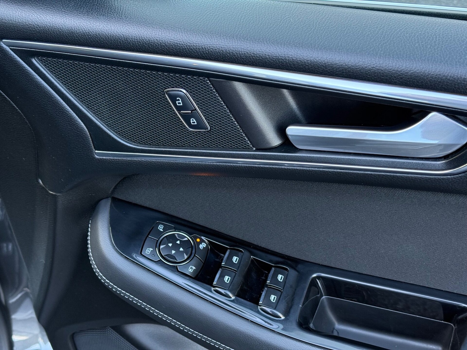 Used Ford S-Max 2016 for sale - 76588310: Photo 34