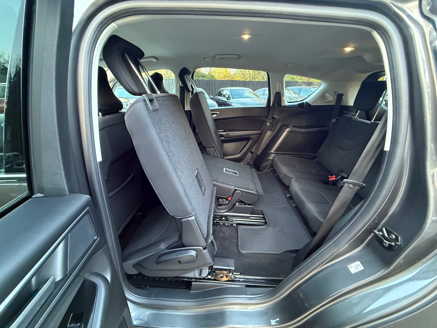 Used Ford S-Max 2016 for sale - 76588310: Photo 48