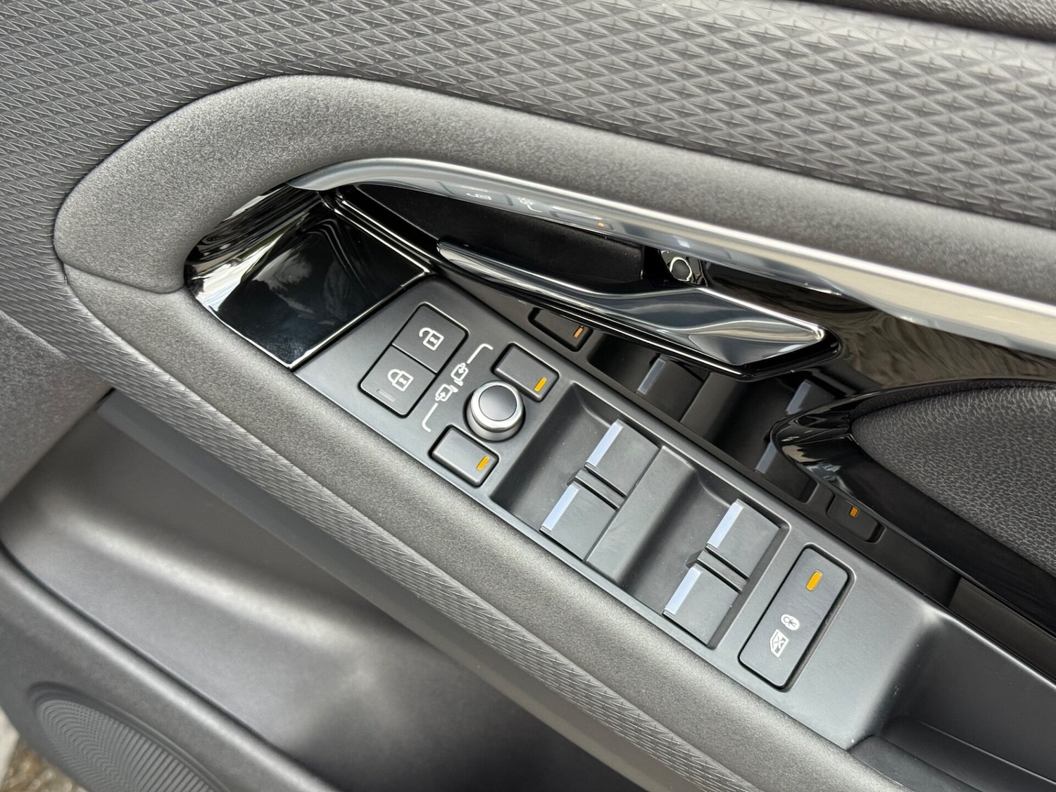 Used Land Rover Range Rover Evoque 2021 for sale - 76402052: Photo 38