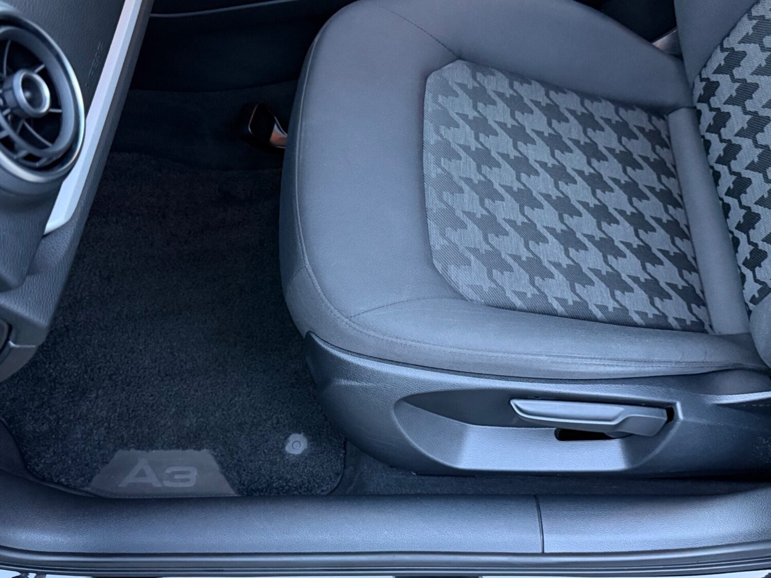 Used Audi A3 2015 for sale - 78011058: Photo 24