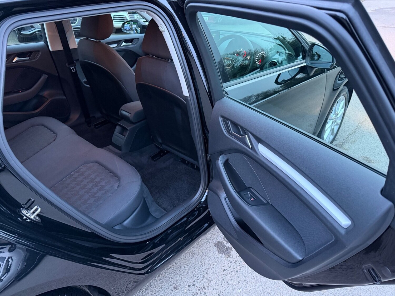 Used Audi A3 2015 for sale - 78011058: Photo 32