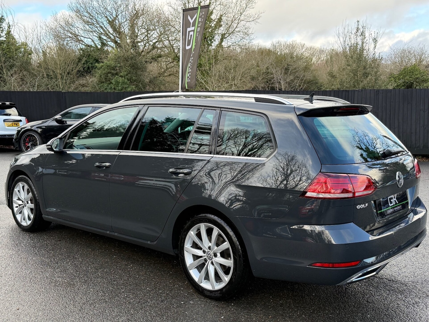 Used Volkswagen Golf 2019 for sale - 77236167: Photo 2