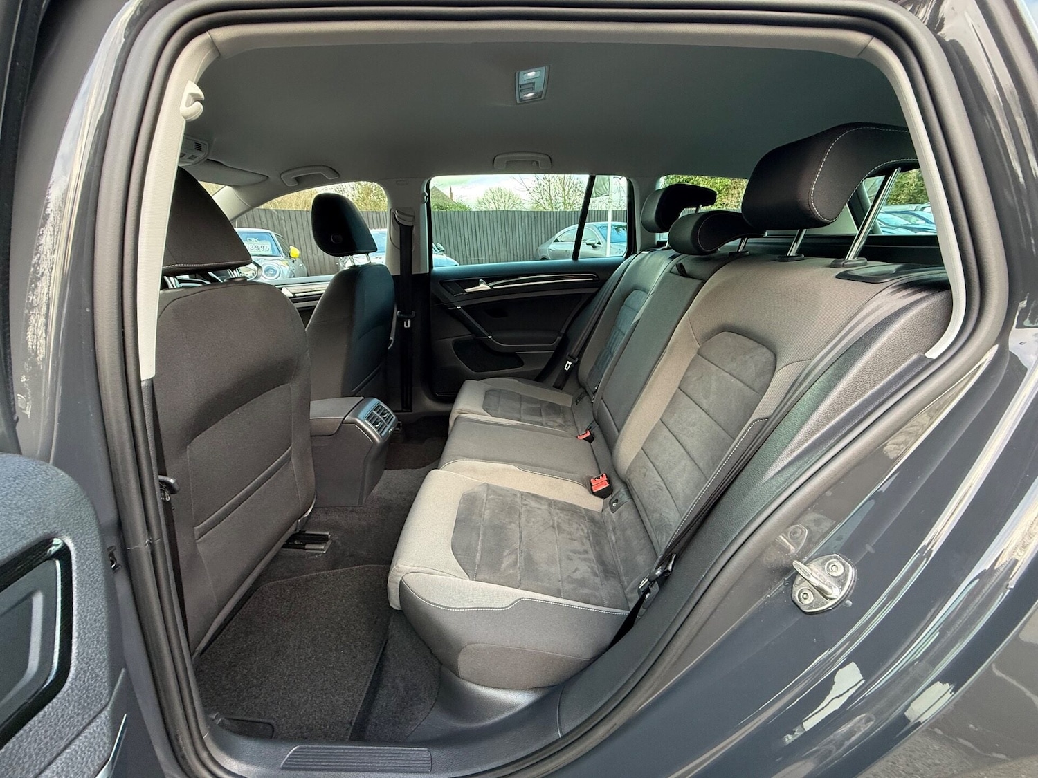 Used Volkswagen Golf 2019 for sale - 77236167: Photo 26