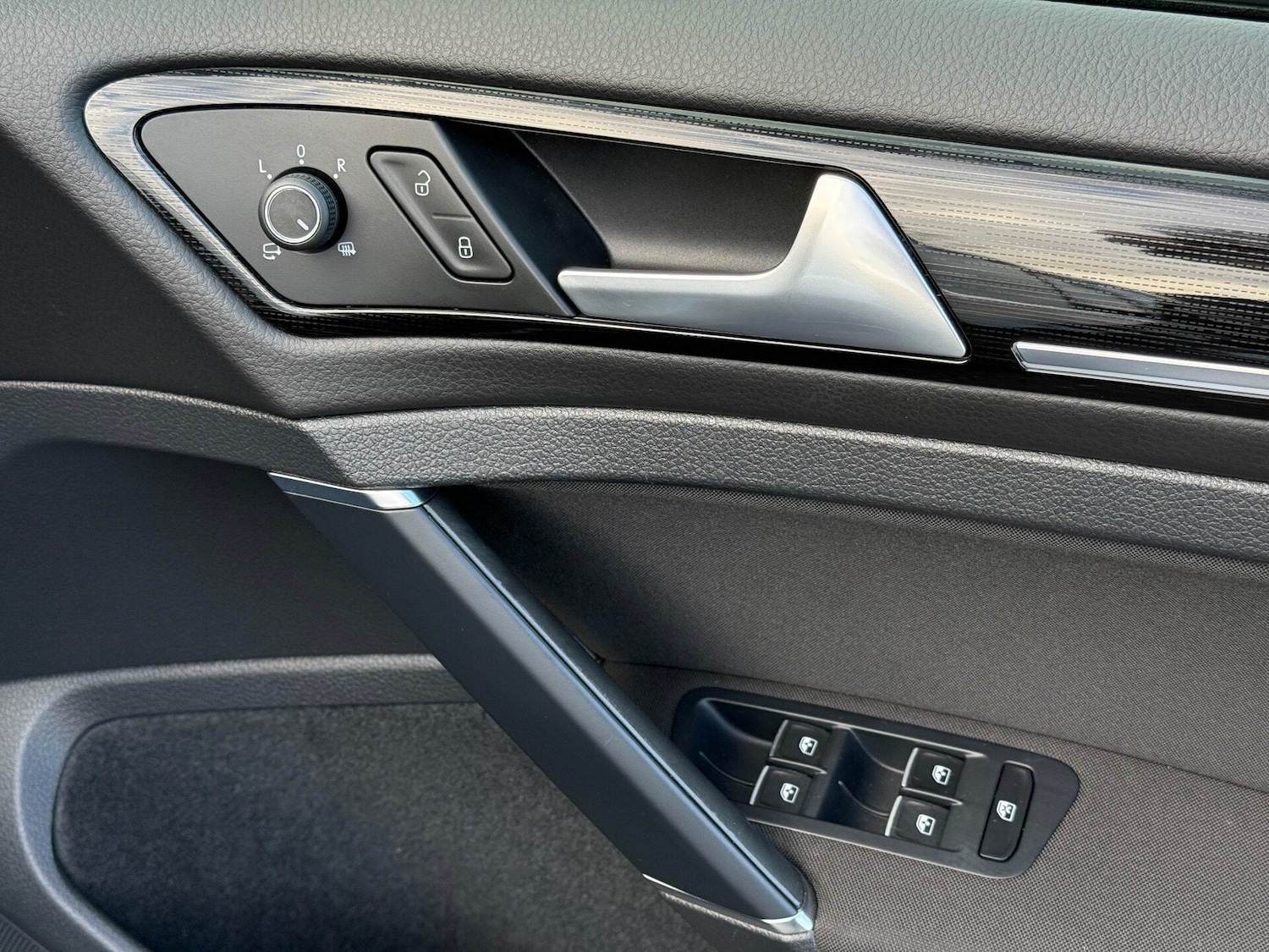 Used Volkswagen Golf 2019 for sale - 77236167: Photo 35