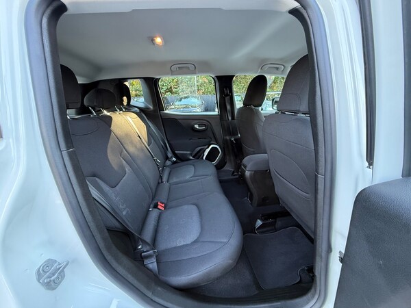 Used Jeep Renegade 2016 for sale - 76133784: Photo 29