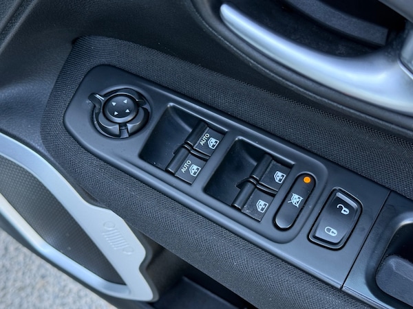 Used Jeep Renegade 2016 for sale - 76133784: Photo 32