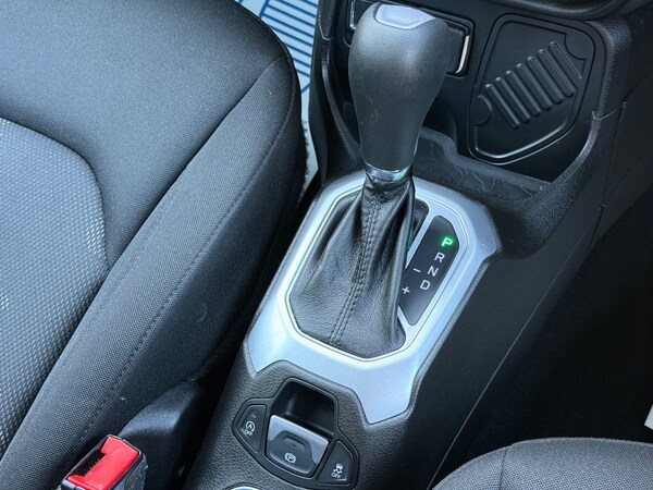 Used Jeep Renegade 2016 for sale - 76133784: Photo 4