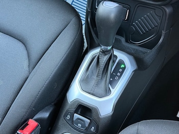 Used Jeep Renegade 2016 for sale - 76133784: Photo 4