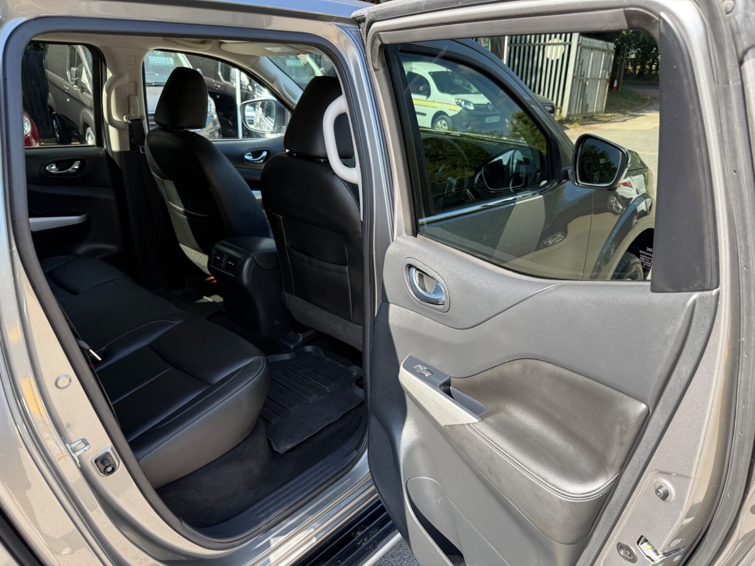 Used Nissan Navara 2021 for sale - 77779417: Photo 30