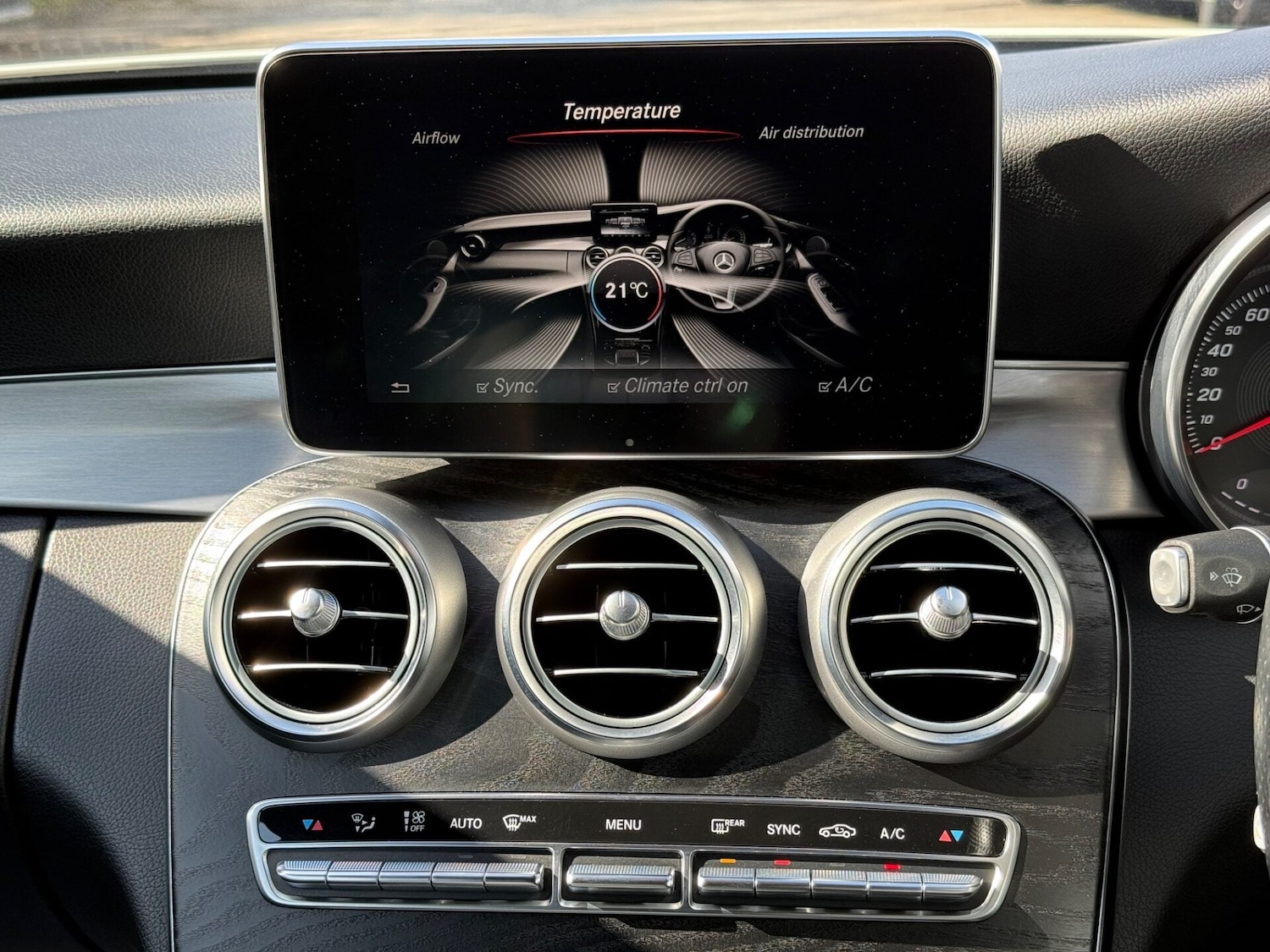 Used Mercedes-Benz C Class 2018 for sale - 78025578: Photo 32