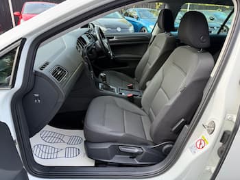 Used Volkswagen Golf 2019 for sale - 79649786: Photo