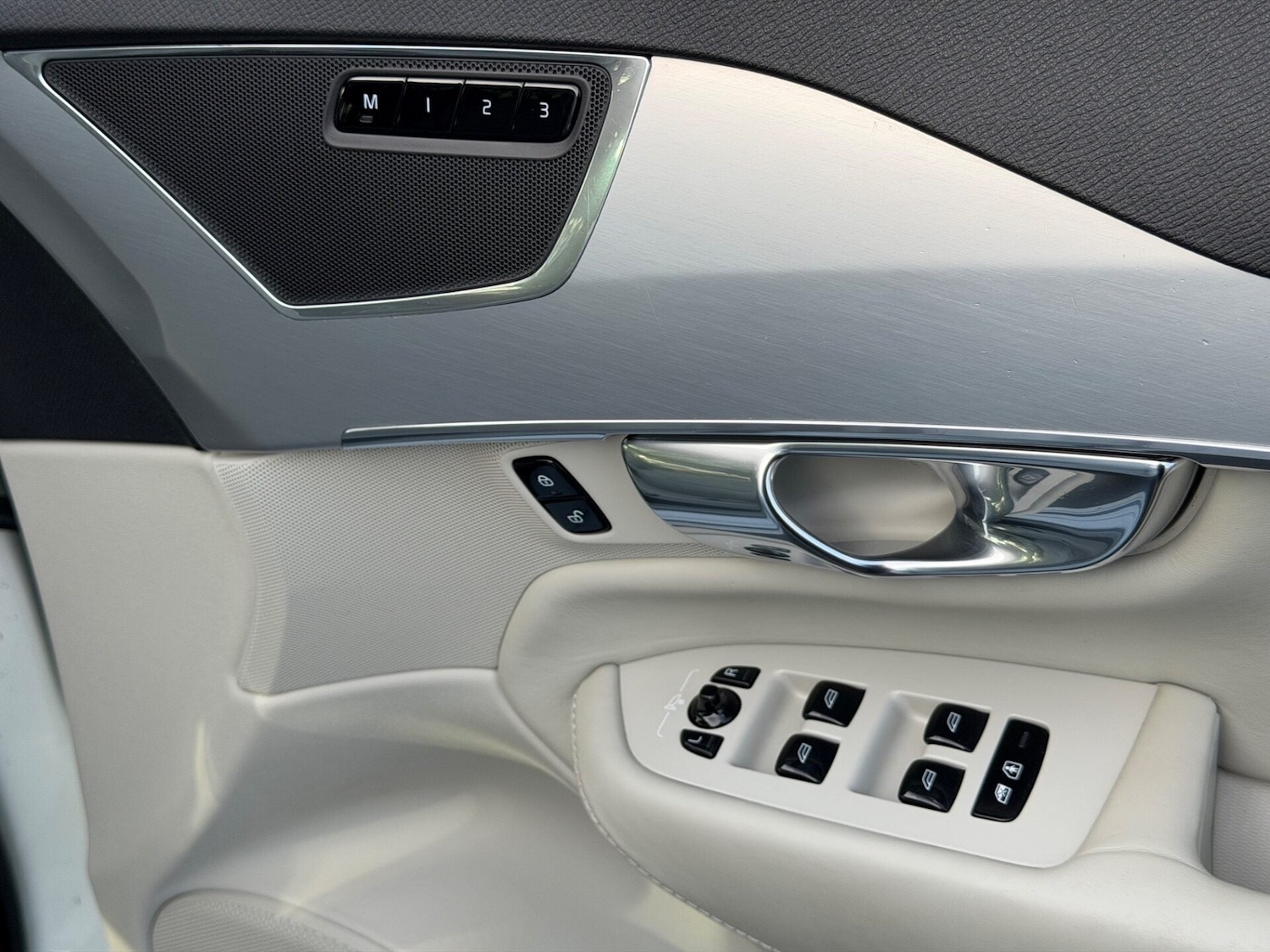 Used Volvo XC90 2018 for sale - 77417076: Photo 43