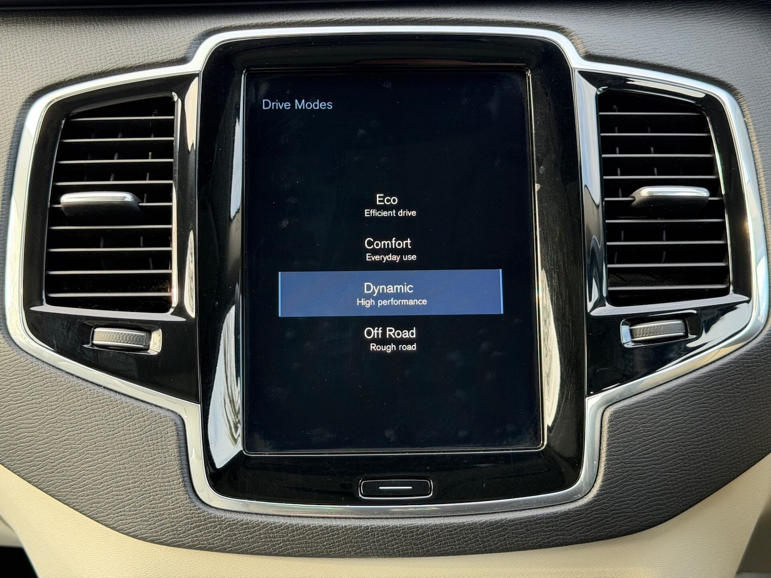 Used Volvo XC90 2018 for sale - 77417076: Photo 65