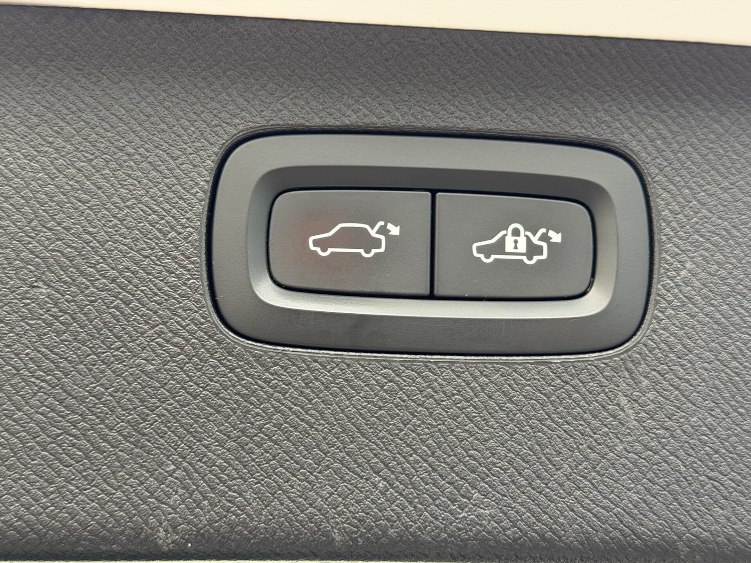 Used Volvo XC90 2018 for sale - 77417076: Photo 78