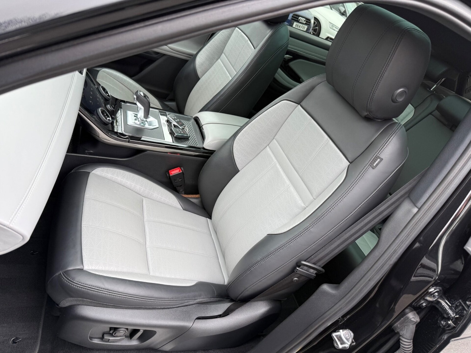 Used Land Rover Range Rover Evoque 2019 for sale - 77528214: Photo 3