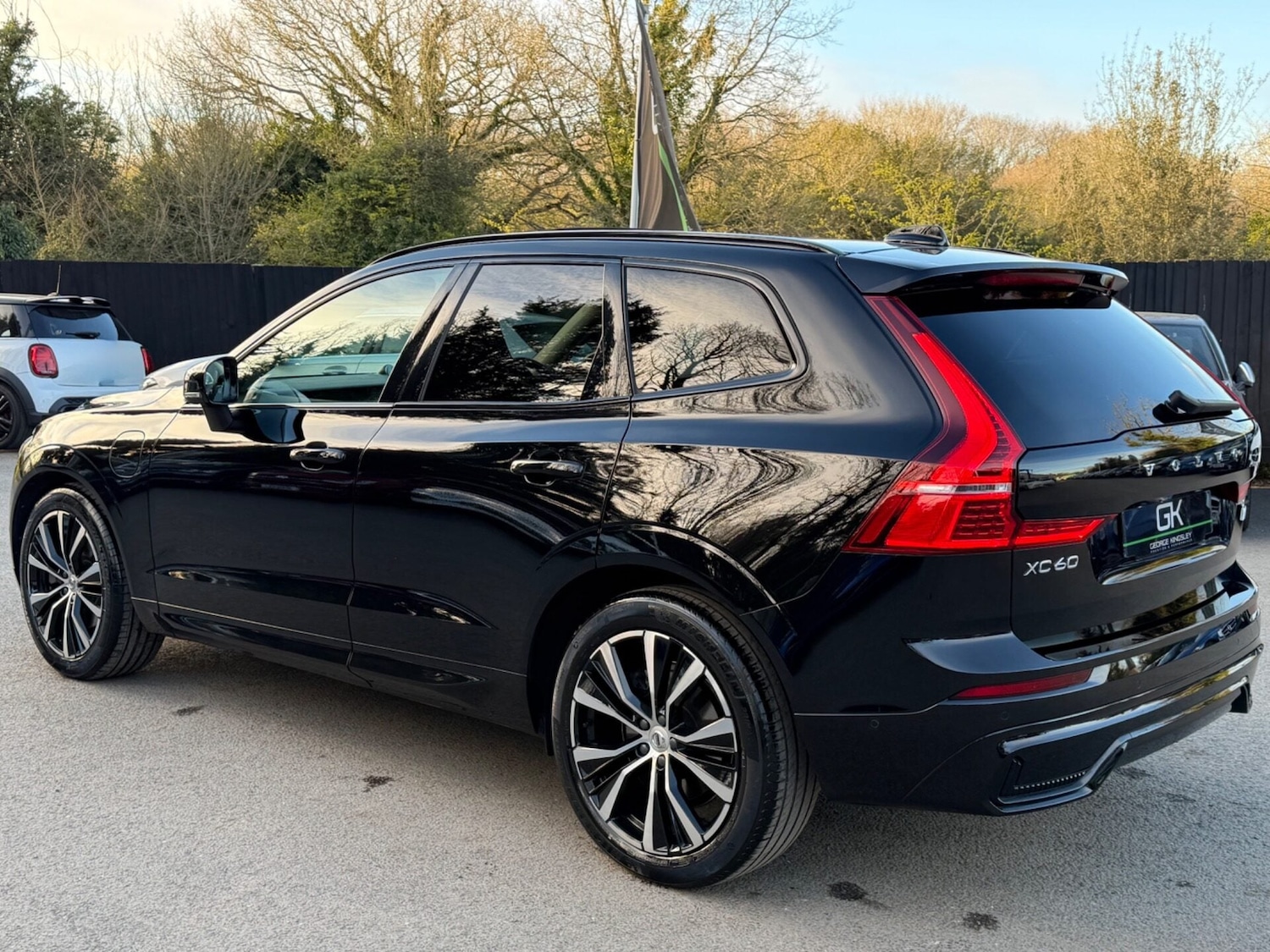 Used Volvo XC60 2023 for sale - 78053191: Photo 2