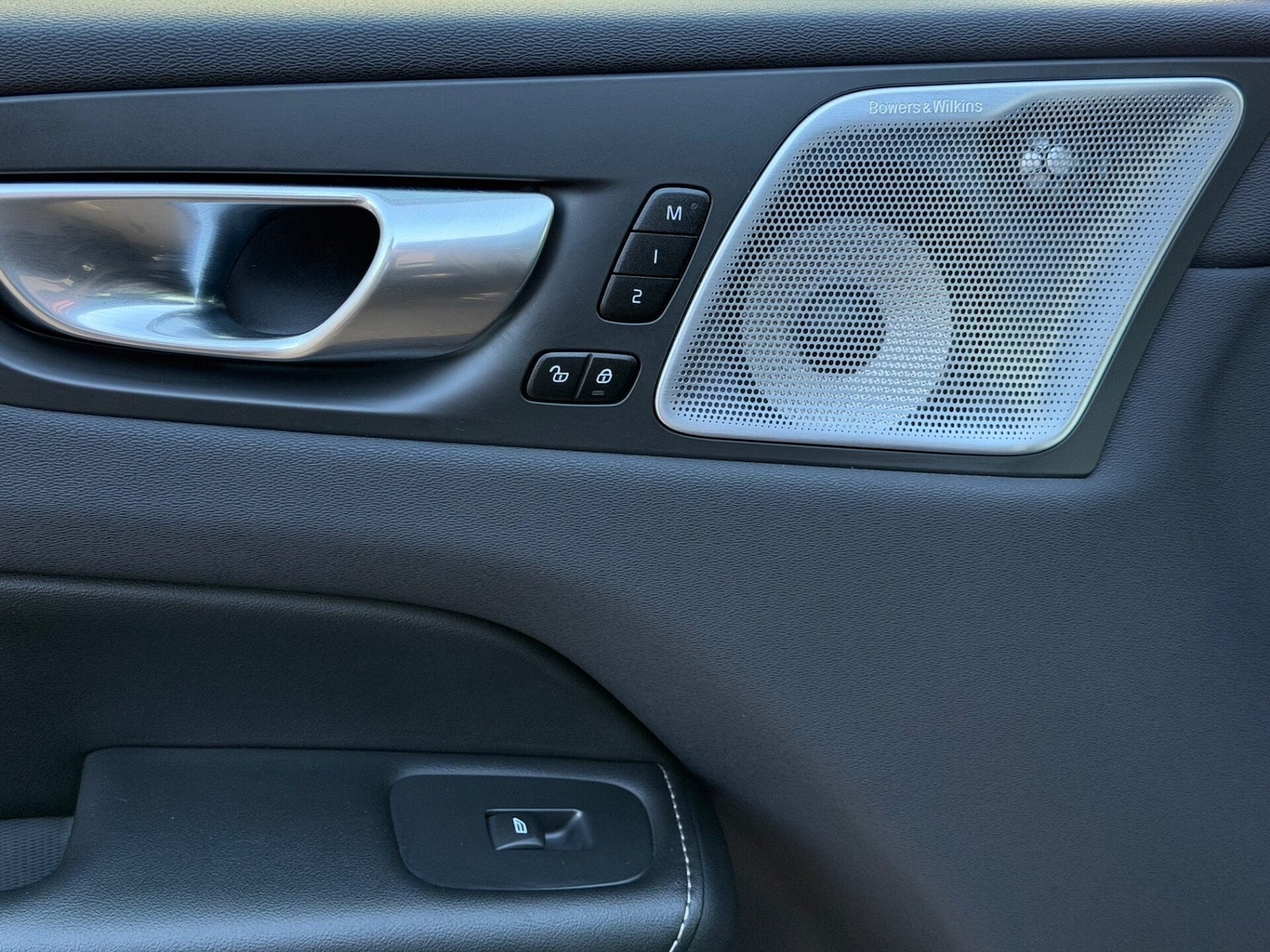 Used Volvo XC60 2023 for sale - 78053191: Photo 28